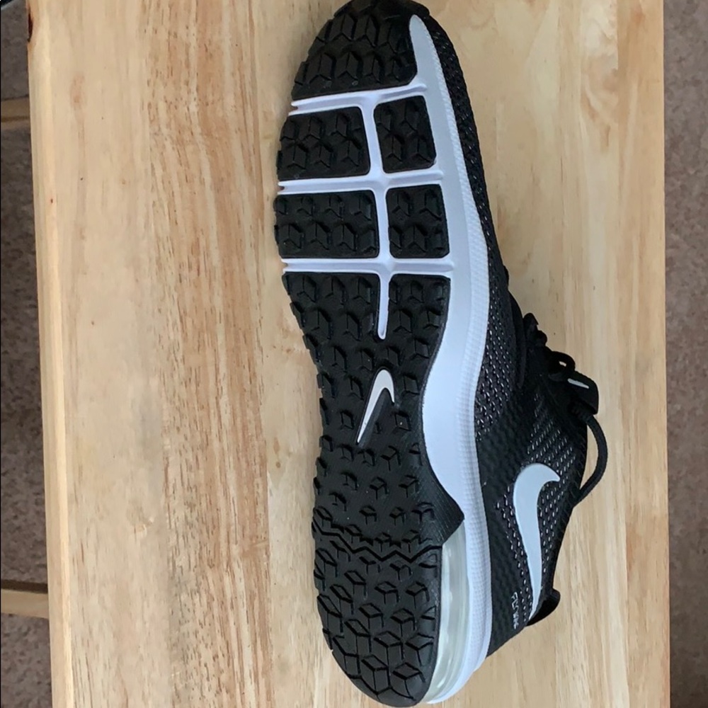 mens nike air max typha 2